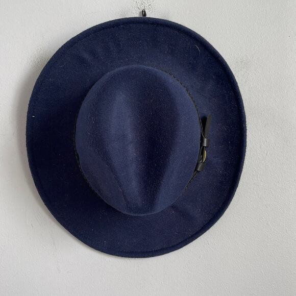 NWOT Angela & William adjustable fit felt hat - Picture 1 of 6